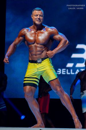 MEN'S PHYSIQUE +179